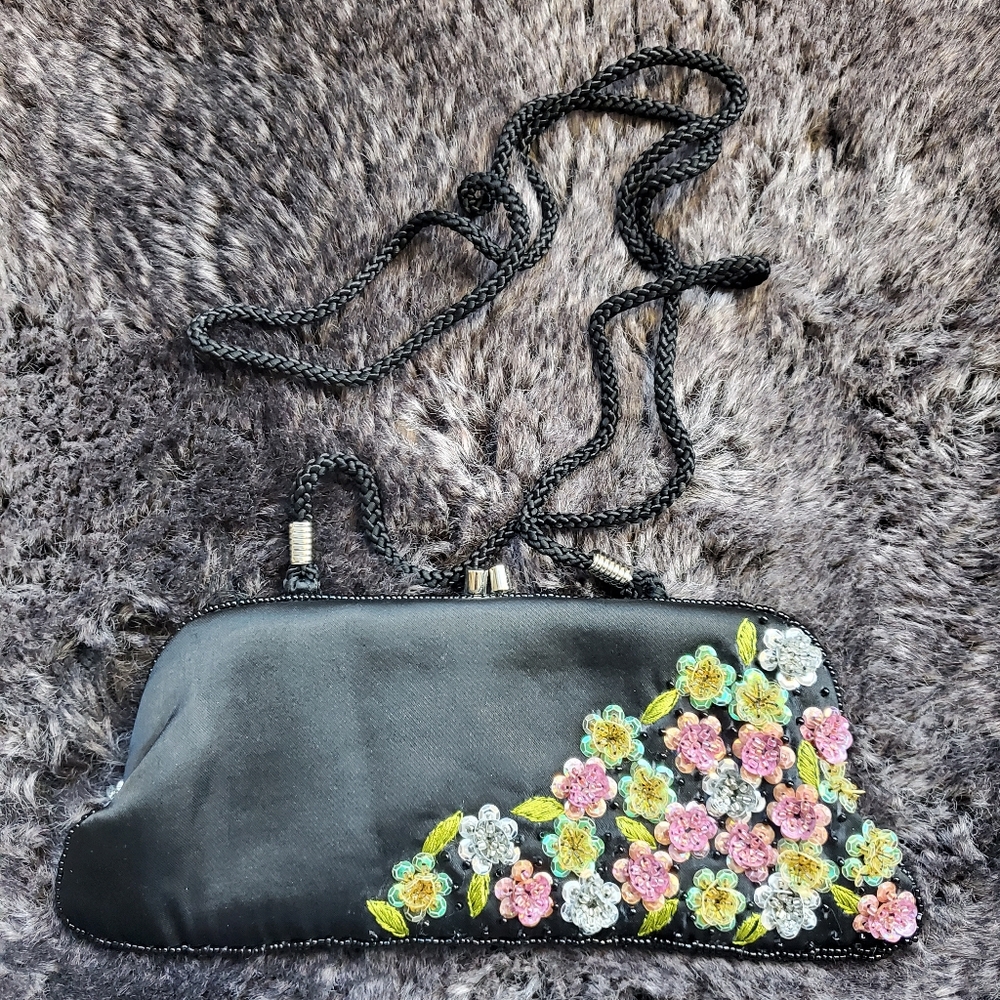 Valerie Stevens beaded‎ clutch purse